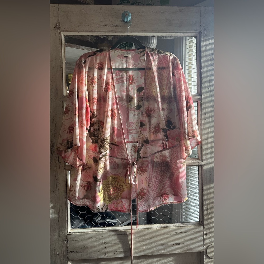 B8 Soho |  Pink and Cream Floral Cover up
